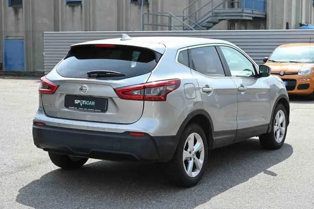 Nissan Qashqai view 3