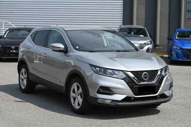 Nissan Qashqai view 2