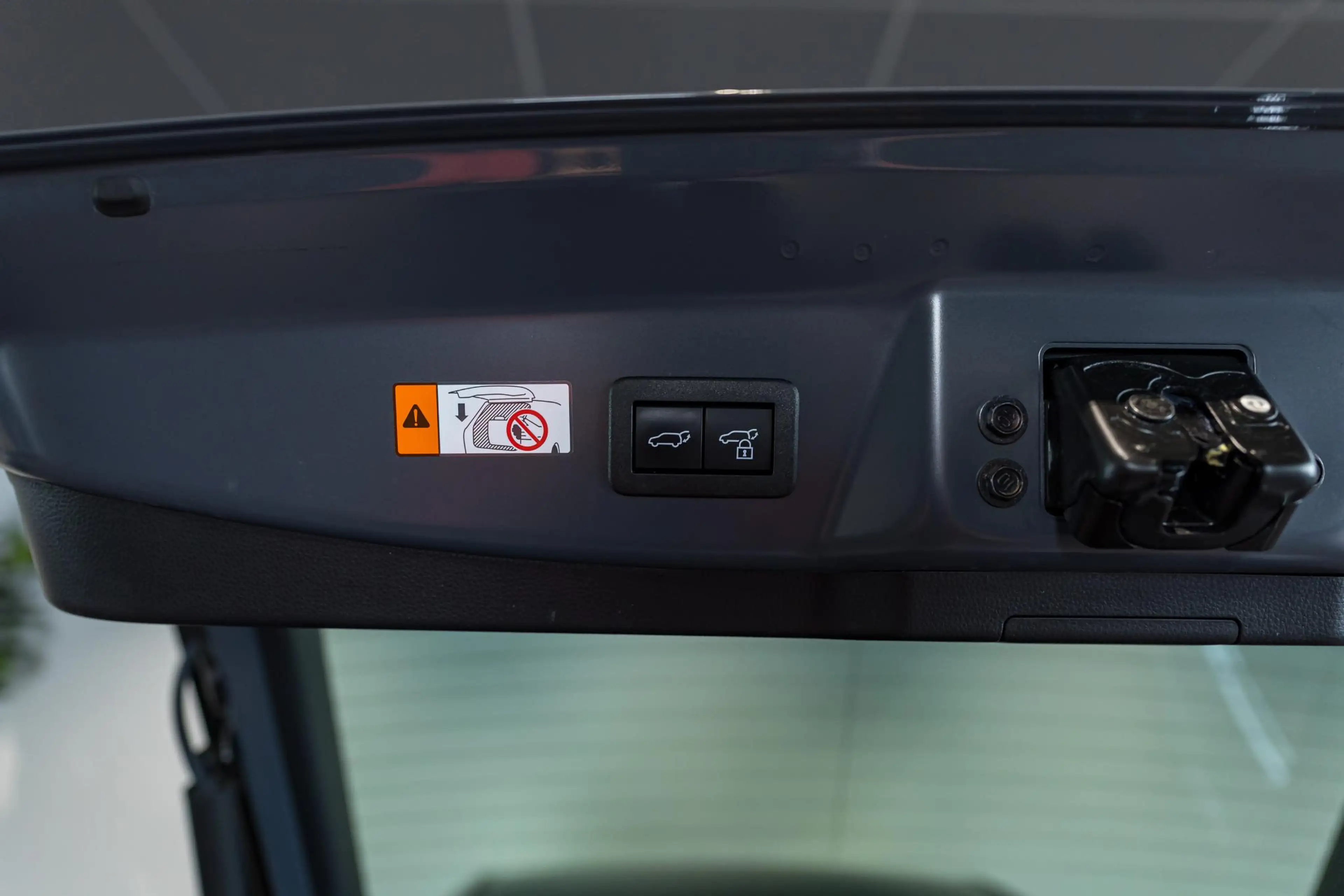 Toyota Prius 2.0 PHEV 164kW Premium Plus e-CVT Camera | Panodak — photo 13