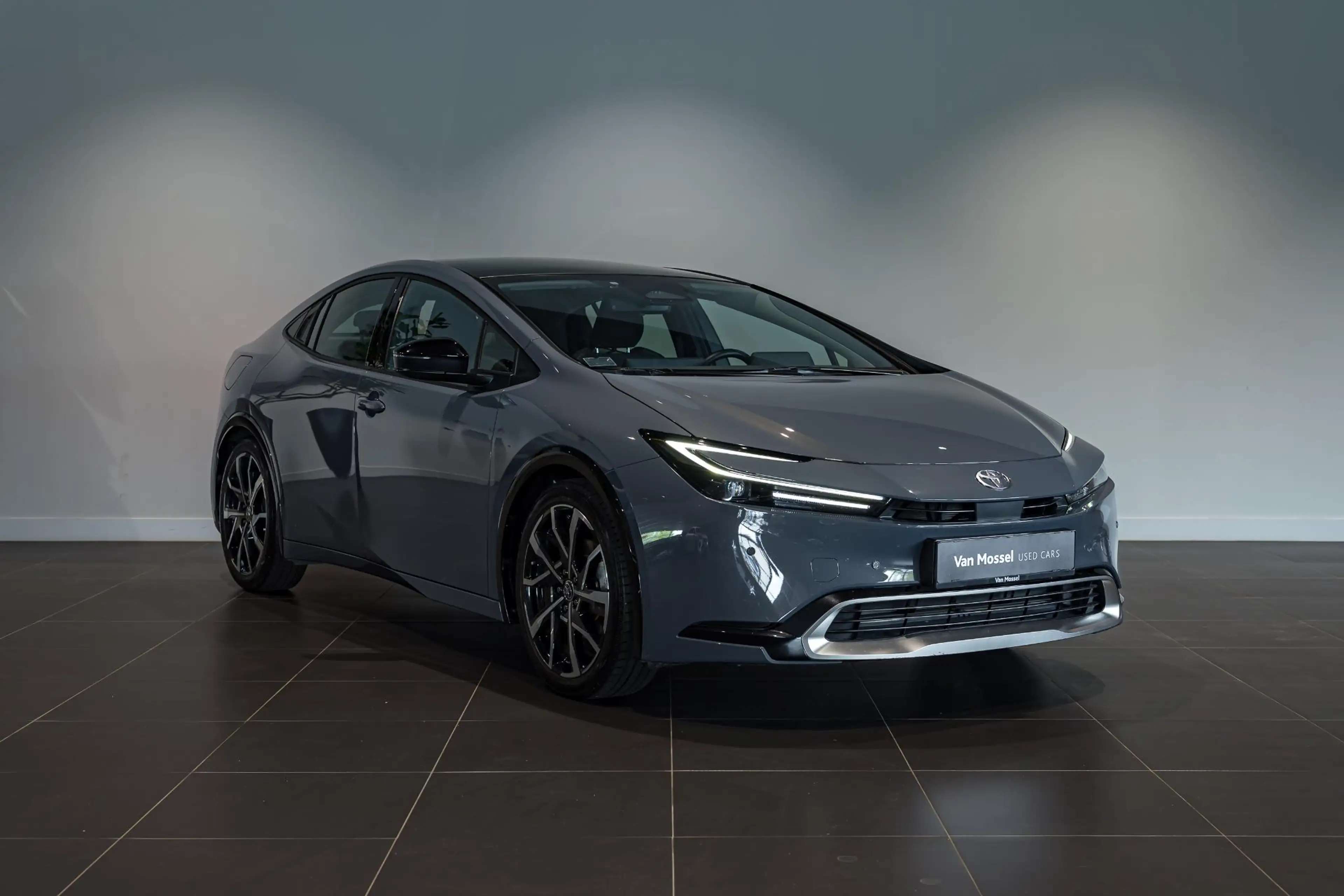 Toyota Prius 2.0 PHEV 164kW Premium Plus e-CVT Camera | Panodak — photo 3