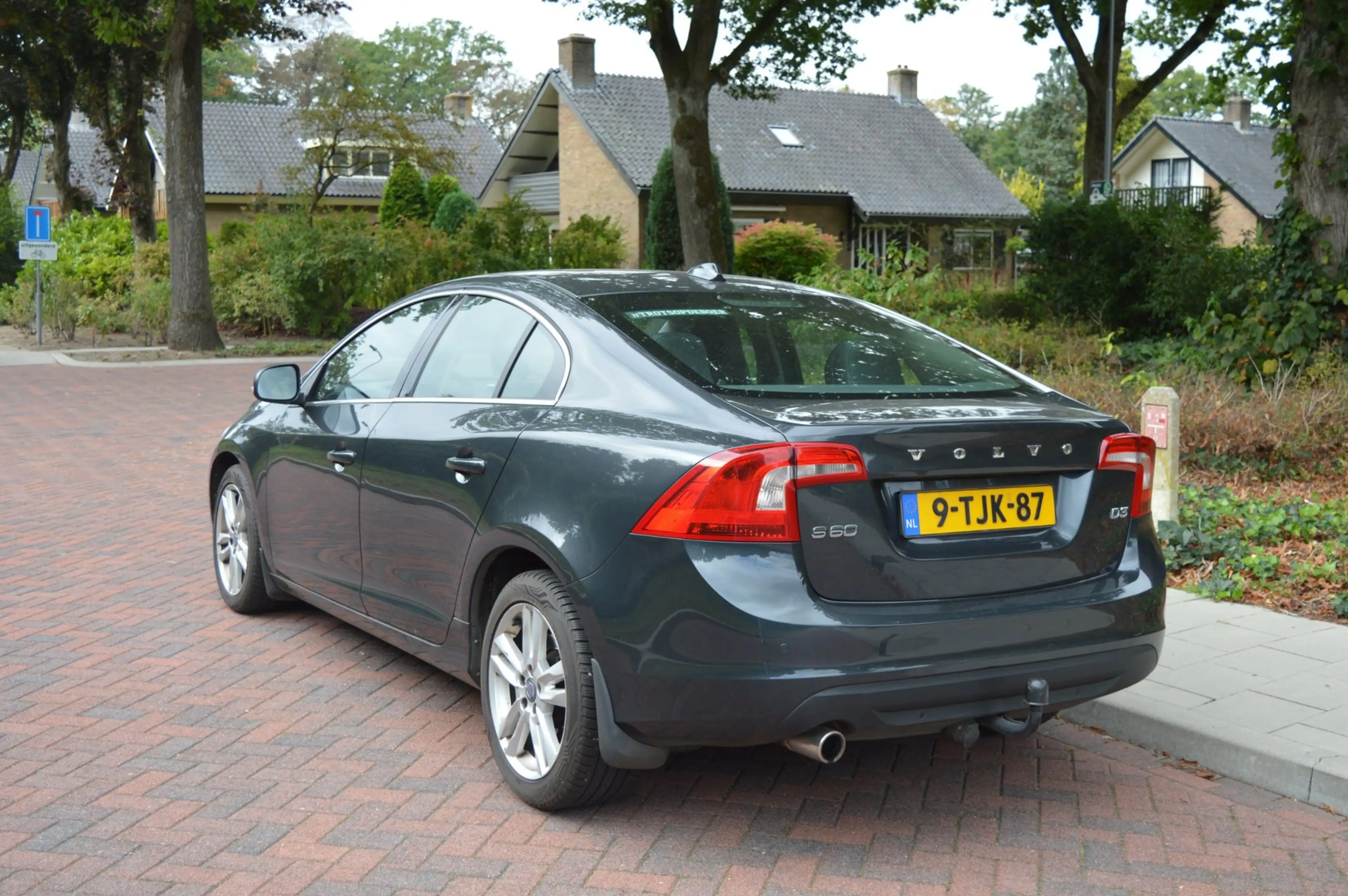 Volvo S60 2.0 D4 Summum Leer/dealer onderhouden/trekhaak — photo 5