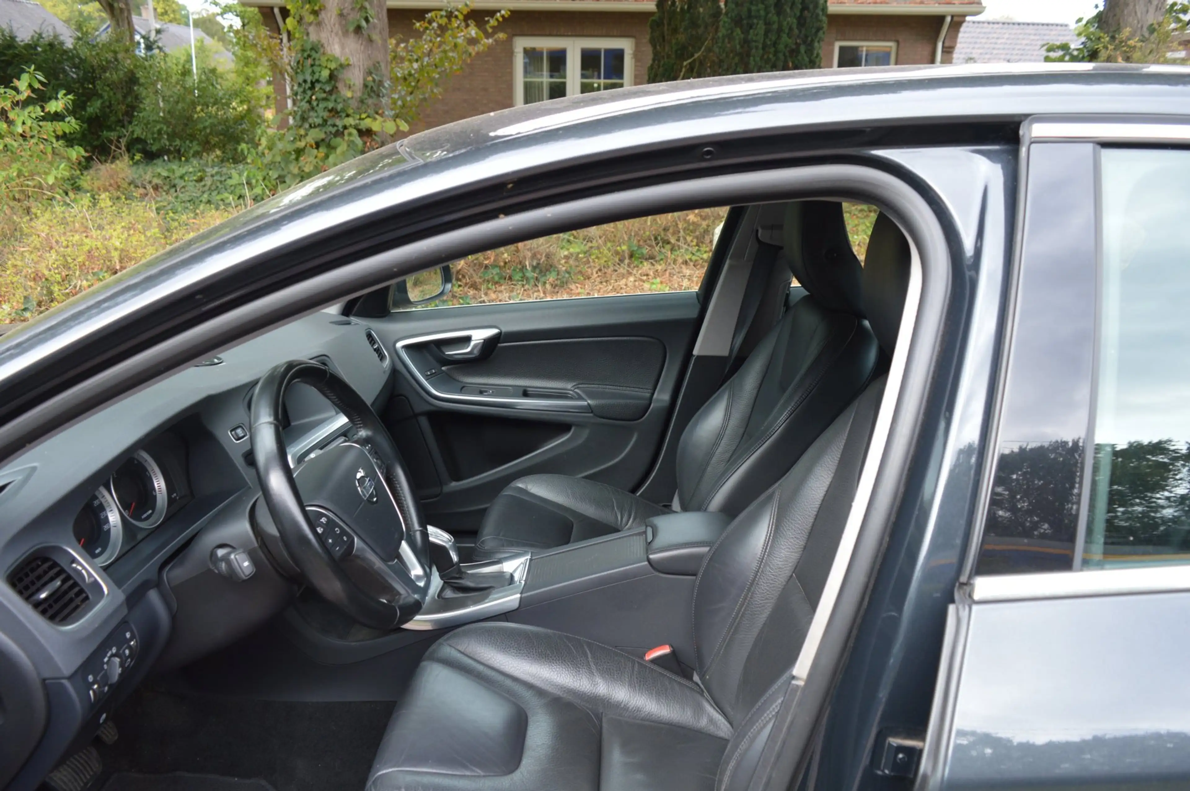 Volvo S60 2.0 D4 Summum Leer/dealer onderhouden/trekhaak — photo 9