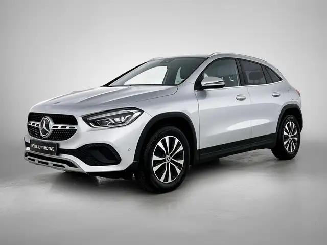 Mercedes-Benz GLA 180 Business Line Verwarmde Zetels | Navigatie | Achte