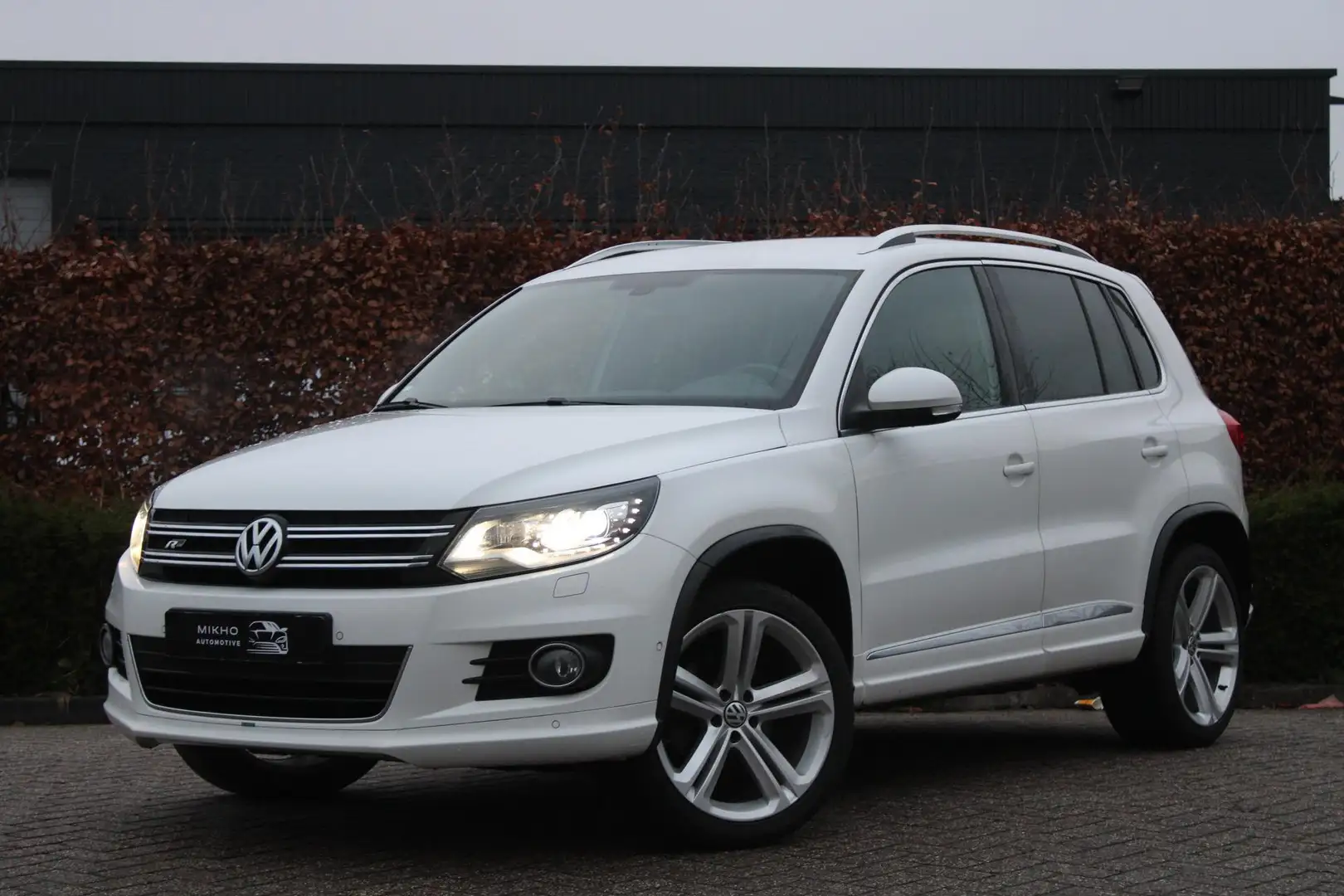 Volkswagen Tiguan 2.0 TSI DSG | 4motion | R-Line | Stoelverwarming | Bianco - 1