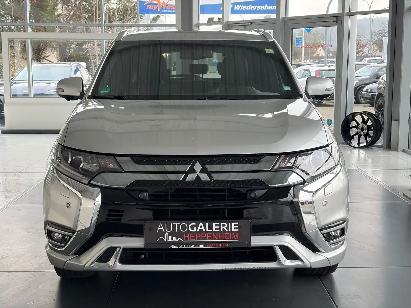 Mitsubishi Outlander PHEV Intro Edition 4WD/AUT/NAV/SHZ/ALU Argent - 2