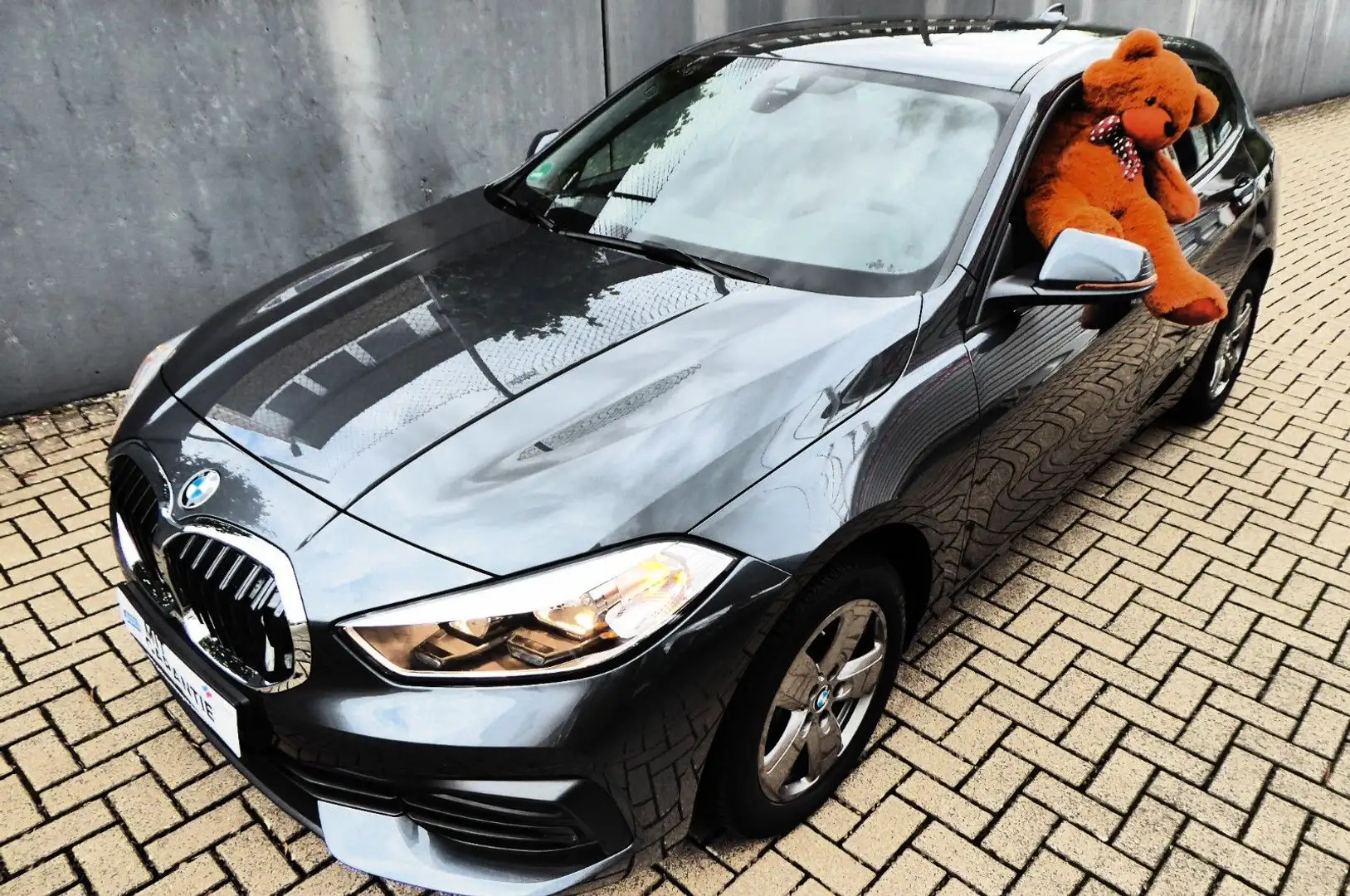 BMW 118 i Advantage 1.Hand Grau - 1