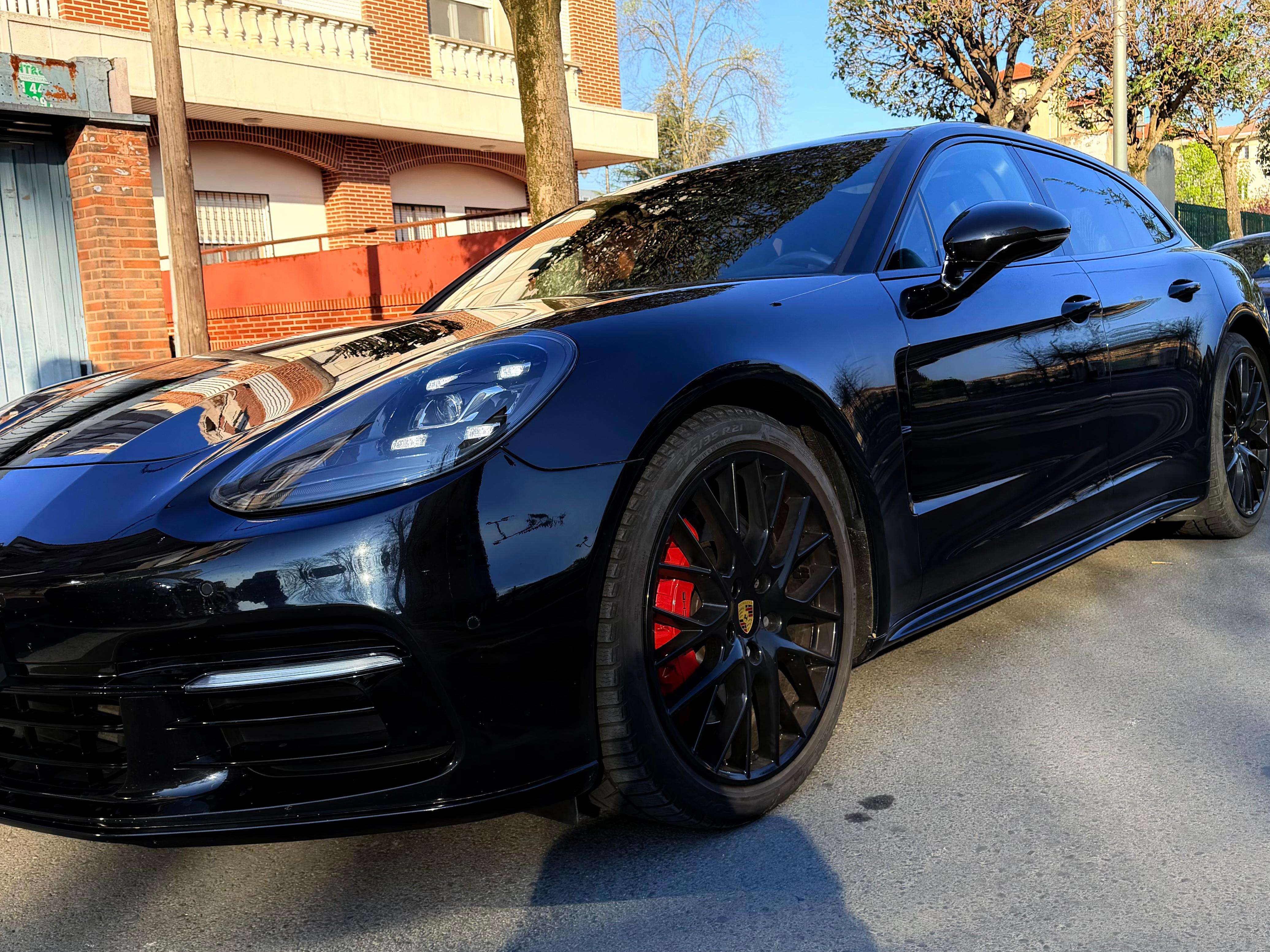 Porsche Panamera Panamera 4S Sport Turismo - foto 1