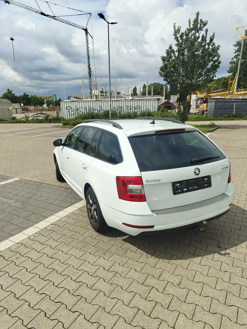 Skoda Octavia Combi 1.6 TDI Ambition - 2