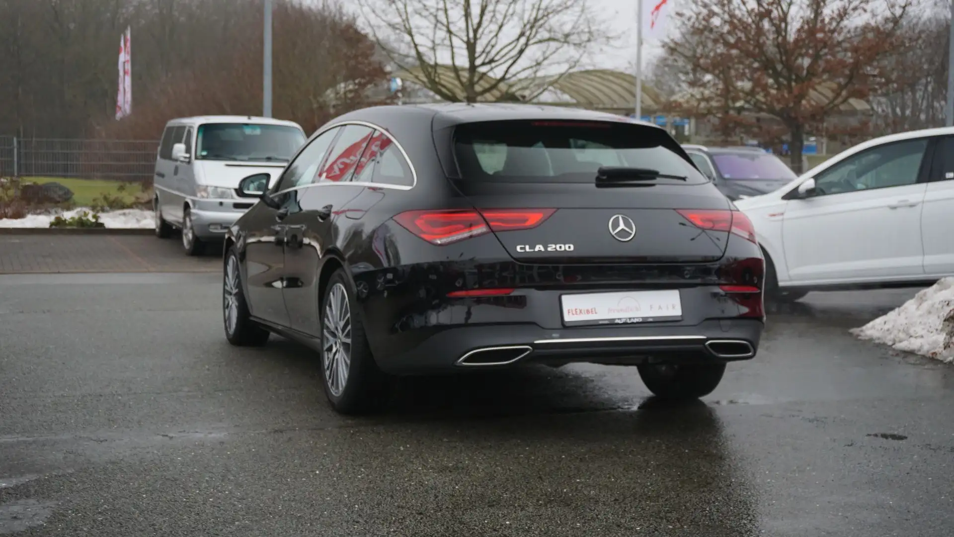 Mercedes-Benz CLA 200 Progressive LED Navi Totwinkel Teilleder Schwarz - 2