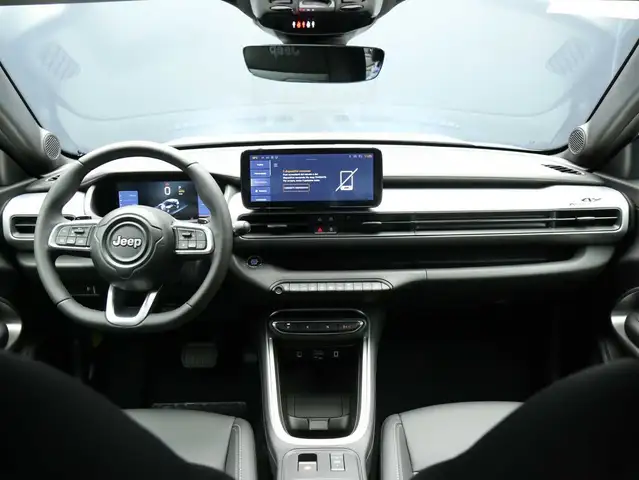 Jeep Avenger view 8