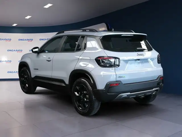 Jeep Avenger view 4