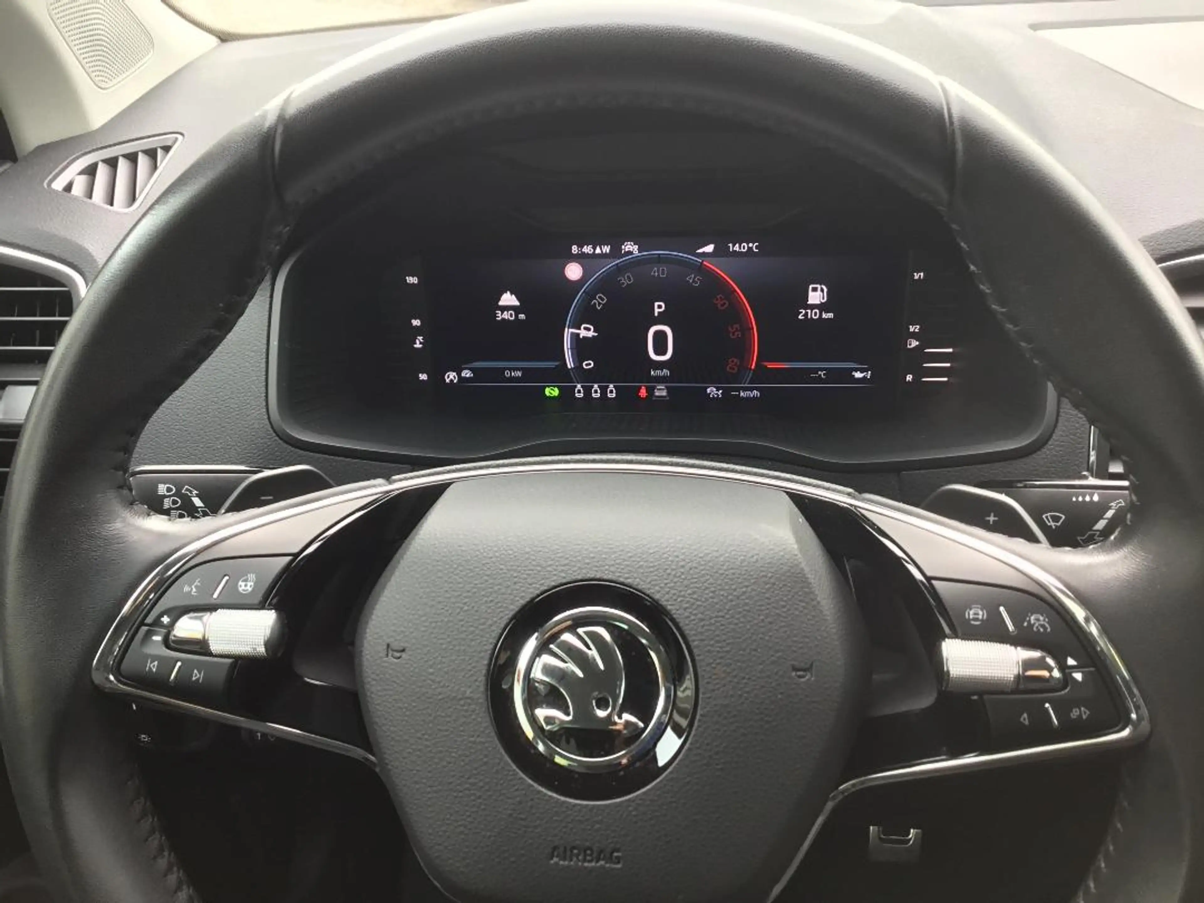 Skoda Karoq Ambition 17"LM 3AC+ Navi+ AHZV DCC 4SHzg — photo 7