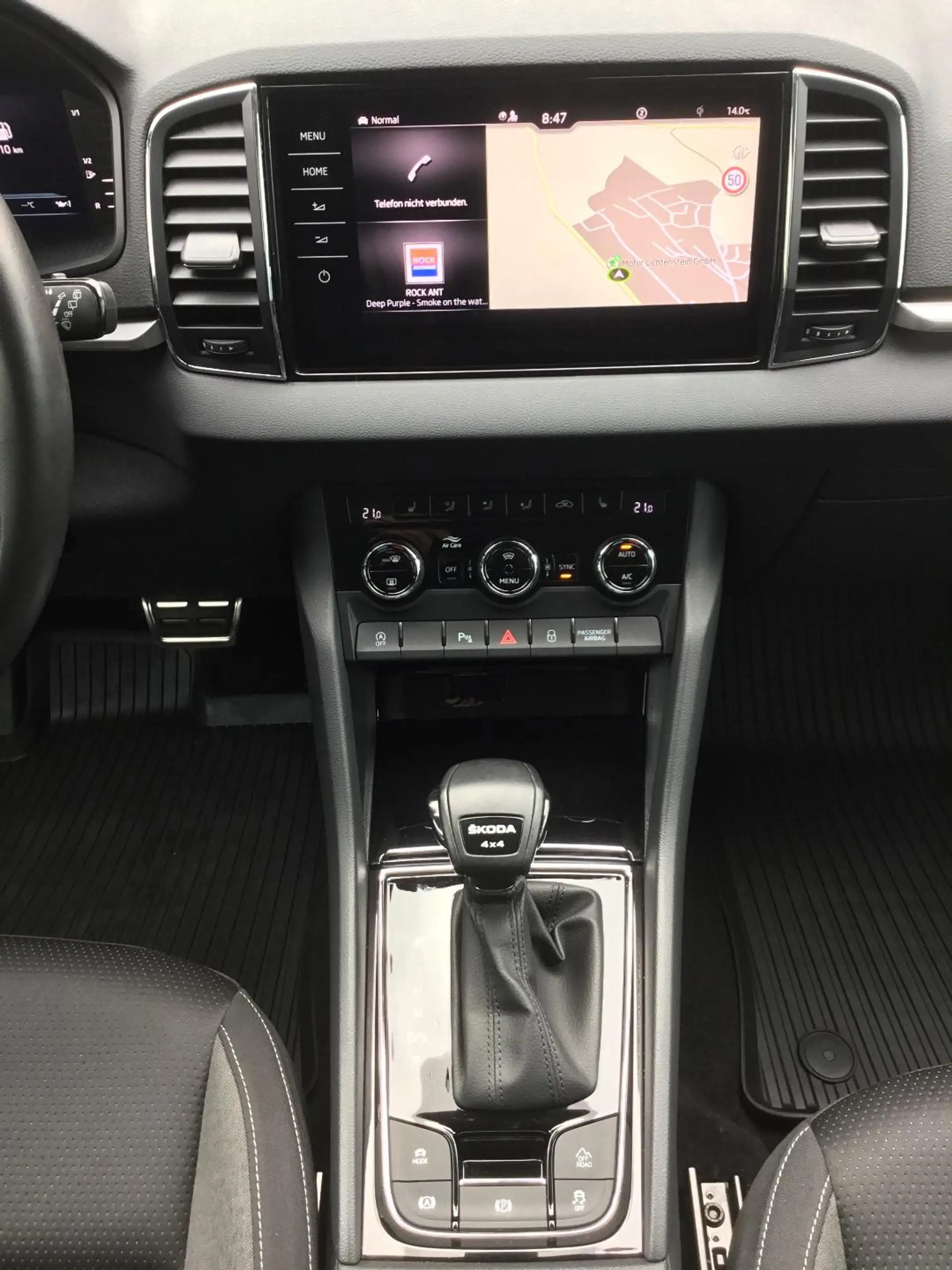 Skoda Karoq Ambition 17"LM 3AC+ Navi+ AHZV DCC 4SHzg — photo 8