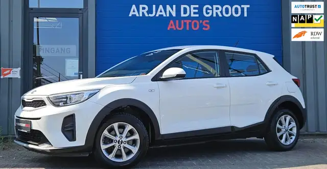 Kia Stonic 1.2 85PK 4 cilinder Airco Carplay® LM Velgen Deale
