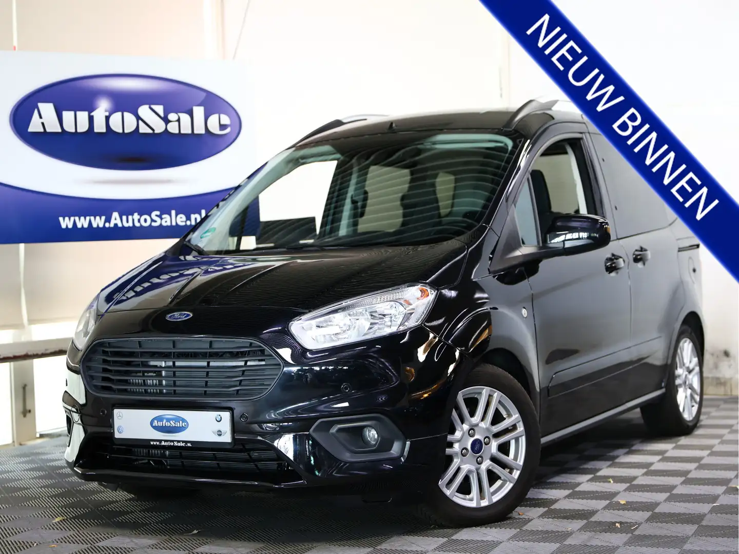 Ford Tourneo Courier 1.0 Titanium PDC CLIMA CRUISE CAMERA STOELVW. '19 Zwart - 1