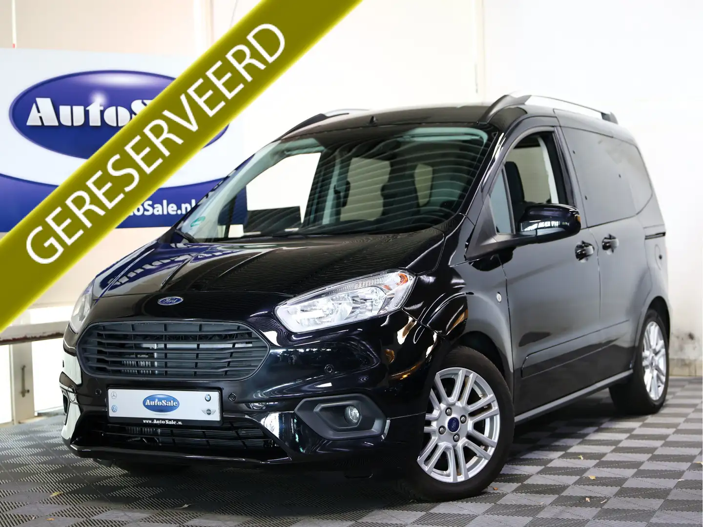 Ford Tourneo Courier 1.0 Titanium PDC CLIMA CRUISE CAMERA STOELVW. '19 Schwarz - 1