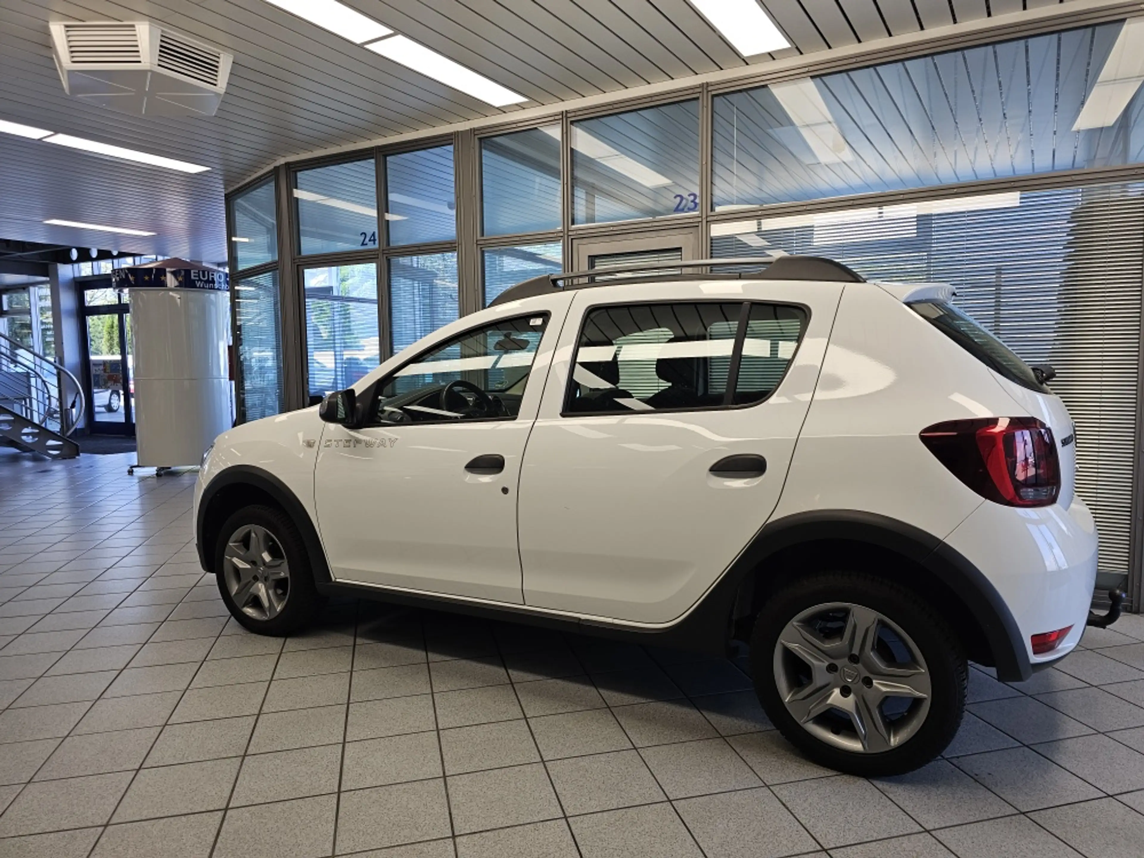 Dacia Sandero Stepway MKL an, Gewerblich oder Export — photo 15