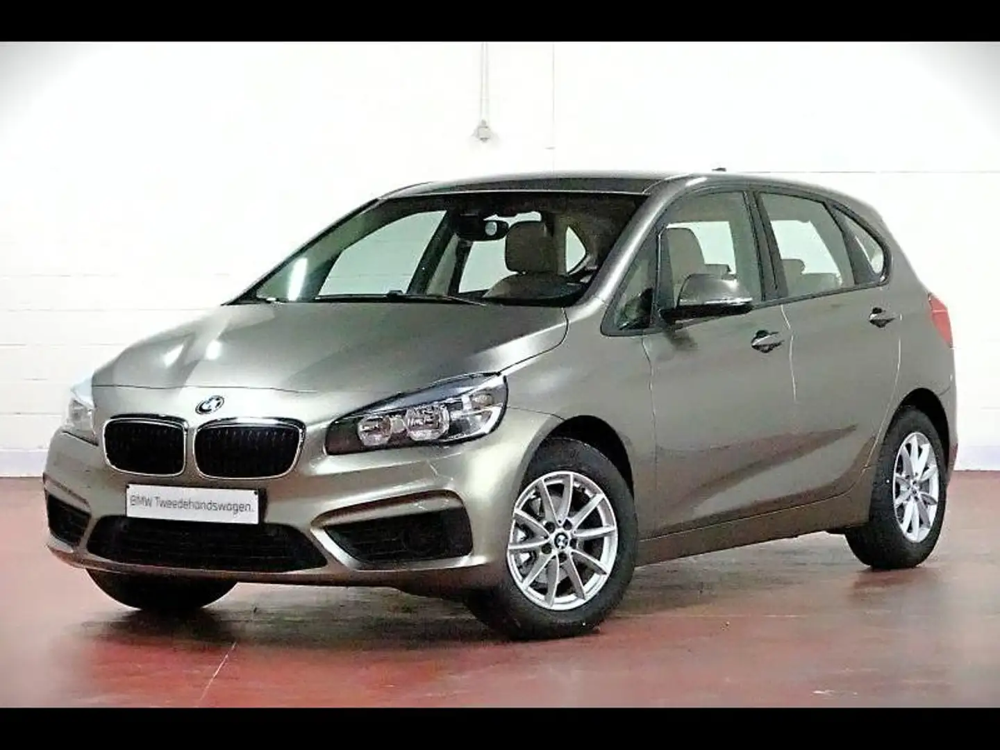 BMW 216 i Beige - 1