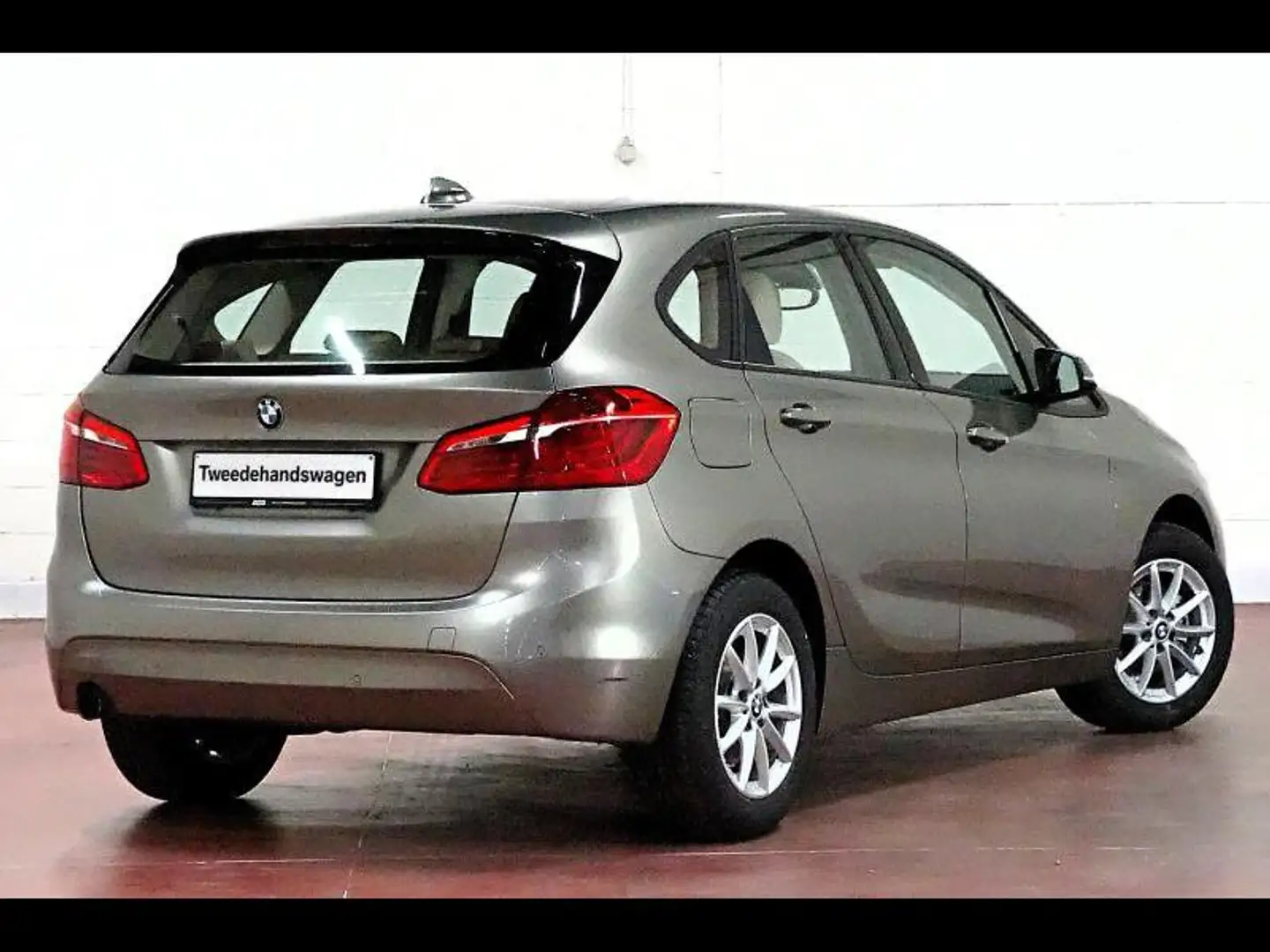 BMW 216 i Beige - 2