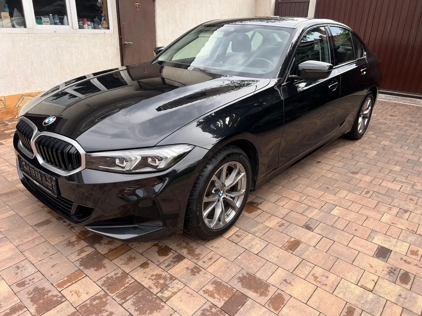 BMW 320 d xDrive /3-Zonen-Klima /PDC Negro - 1