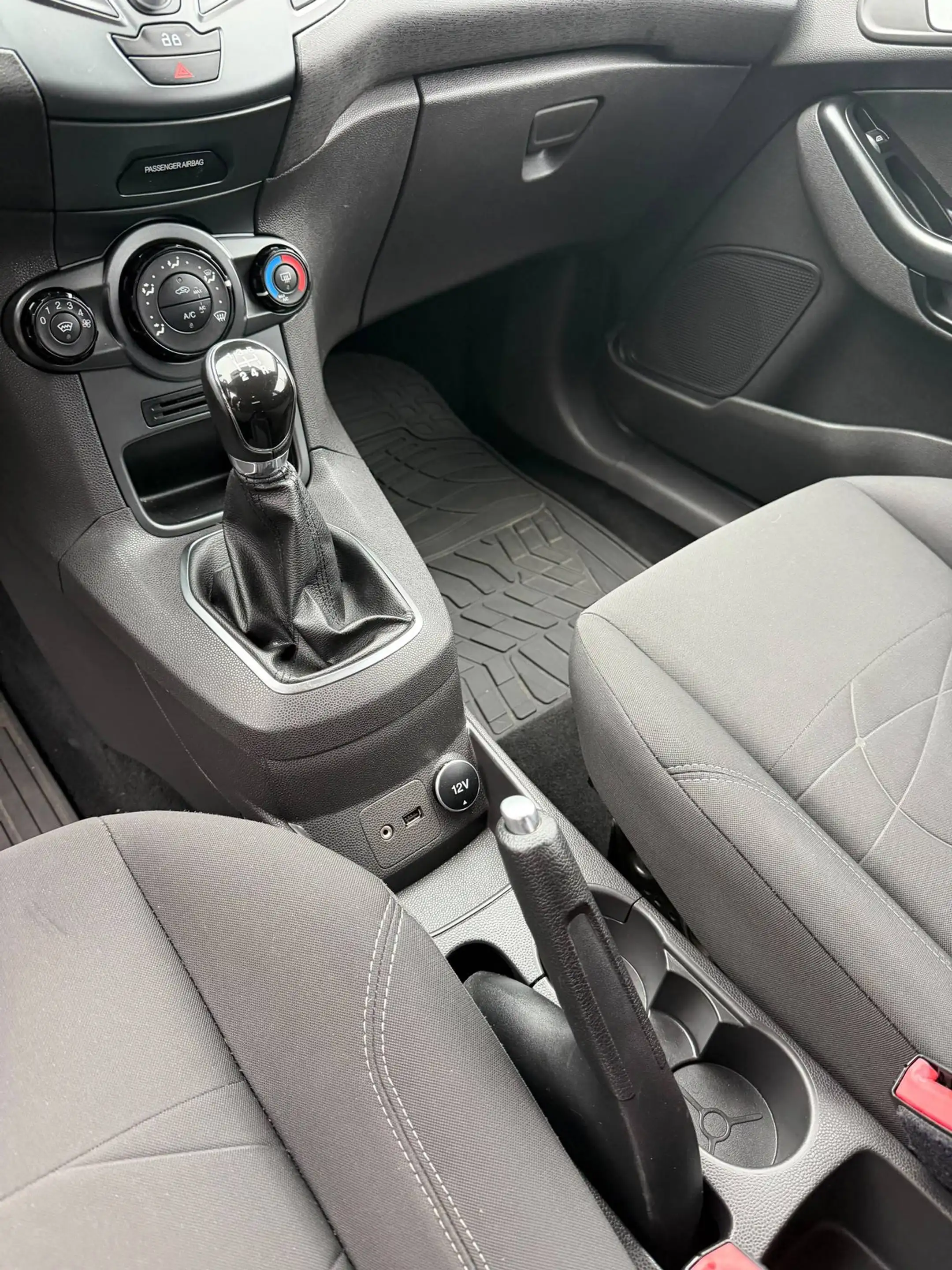 Ford Fiesta Fiesta 3-Türer 1.25 Ambiente — photo 4