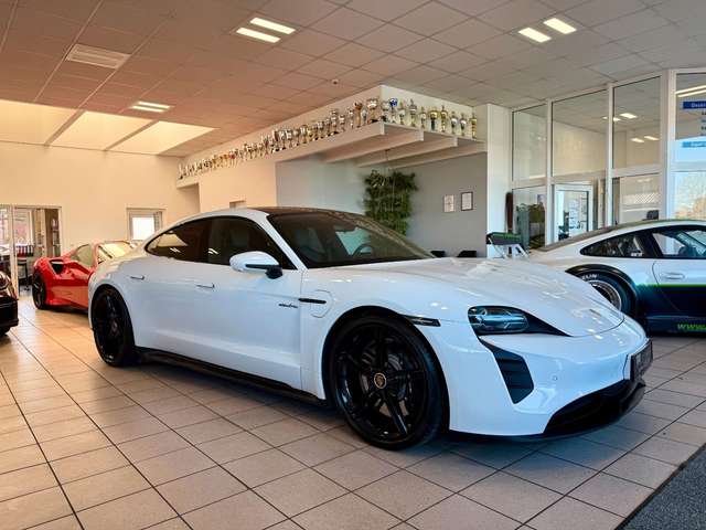 Imagine Porsche Taycan GTS Panorama/ACC/21Zoll/Keyless