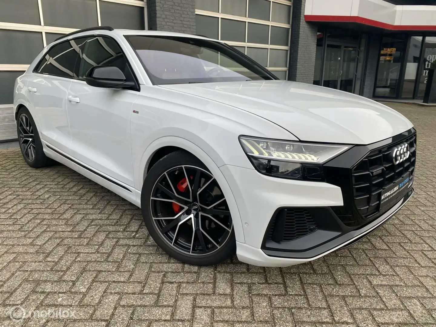 Audi Q8 55 TFSI QUATTRO Pro Line S 340 PK Pano/Head-Up Weiß - 2