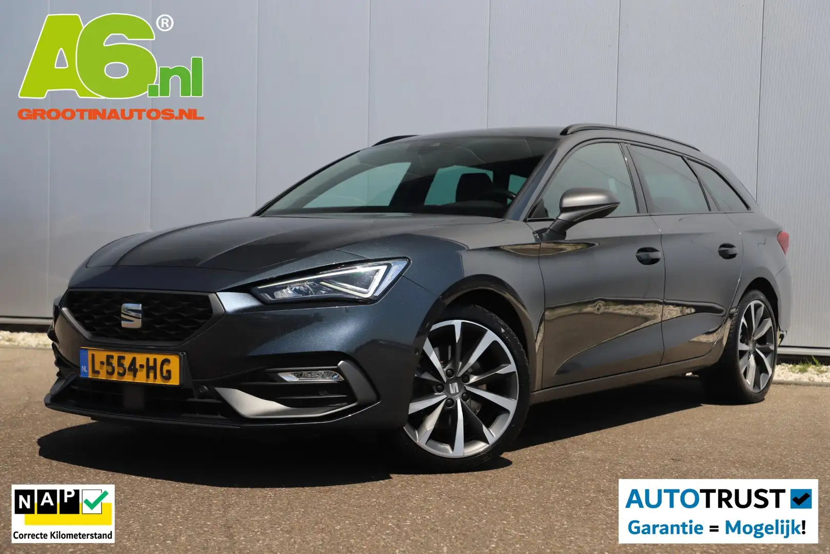 SEAT Leon Sportstourer 1.5 eTSI FR 150PK Automaat Trekhaak V Grau - 1