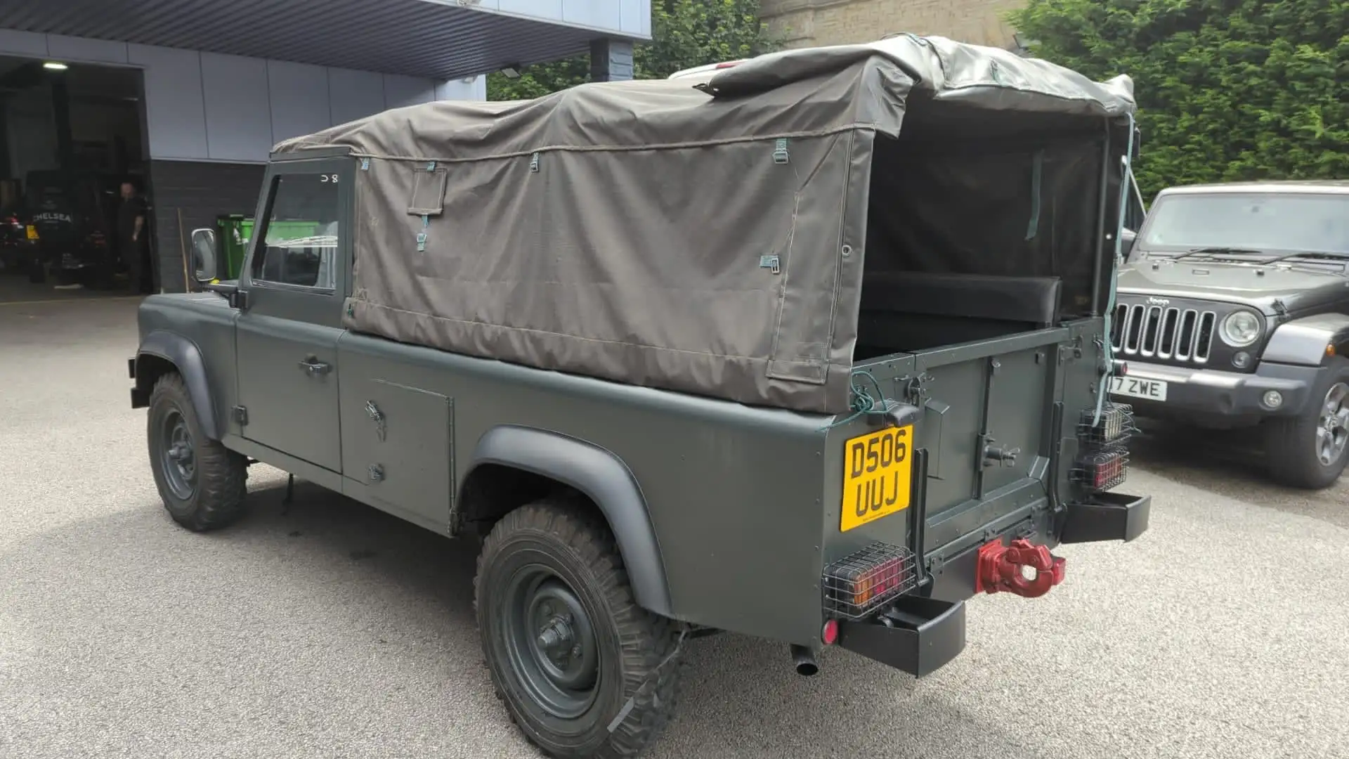 Land Rover Defender 110 2.4 ex army soft top 4dr manu suv Green - 1