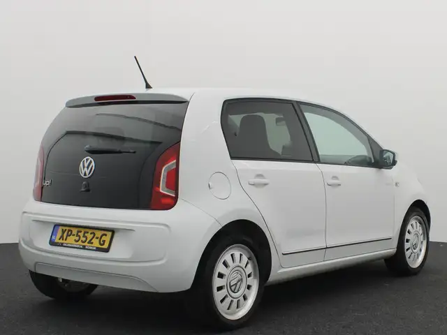 Volkswagen Up! view 14