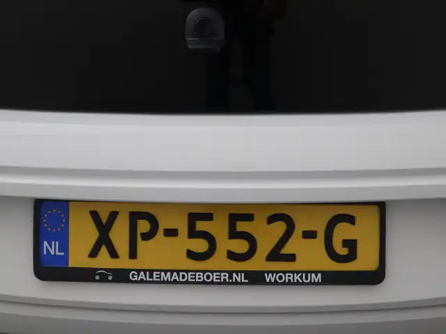 Volkswagen Up! view 18