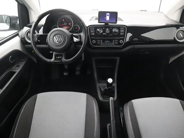 Volkswagen Up! view 7