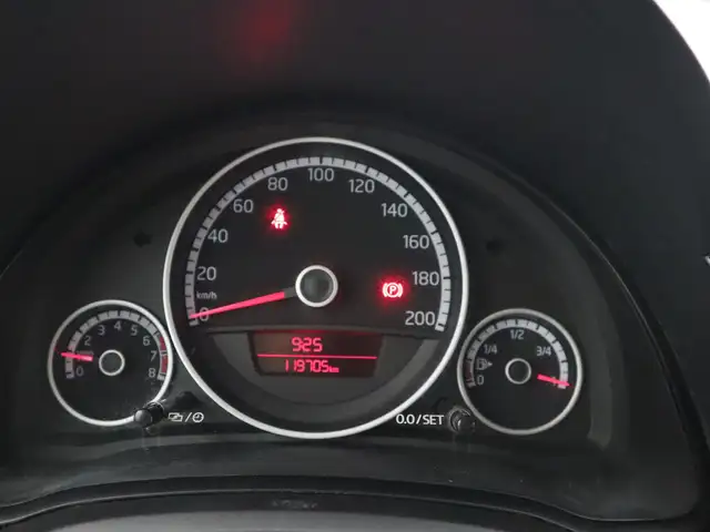 Volkswagen Up! view 26
