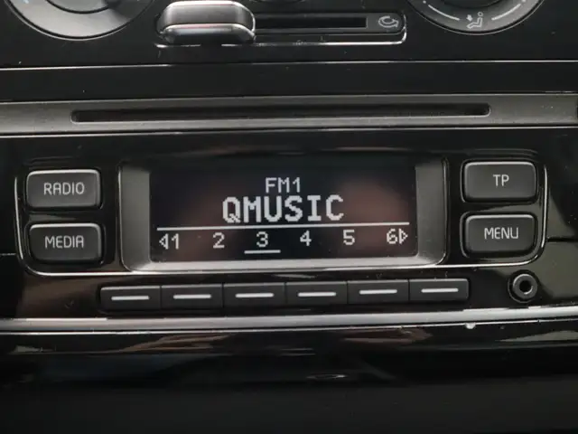 Volkswagen Up! view 24