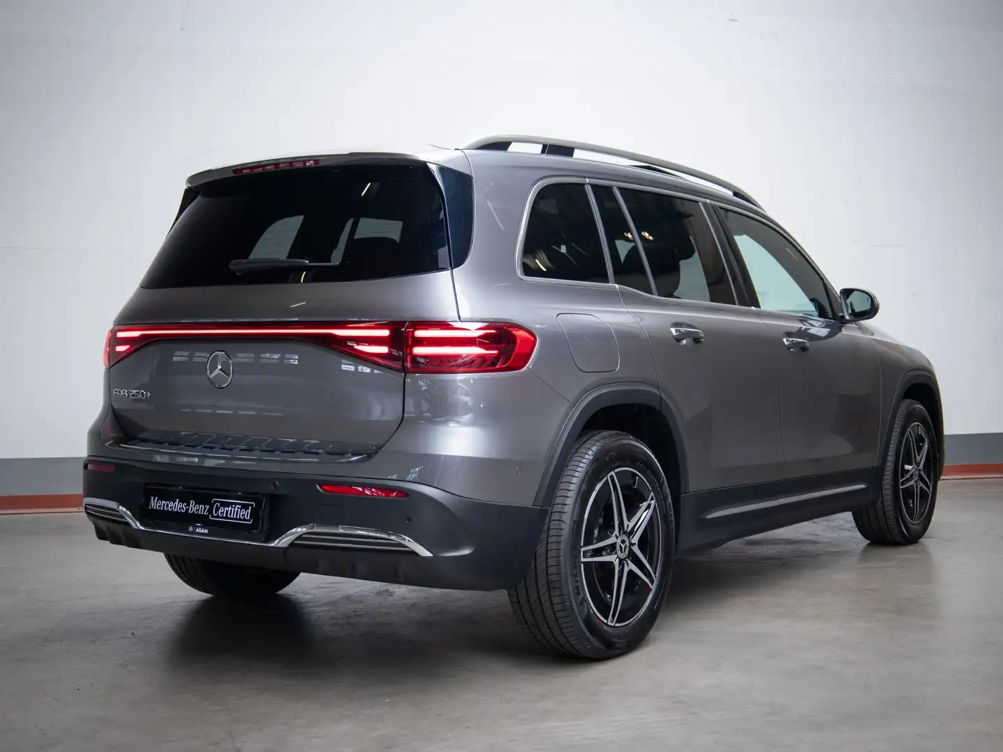 Mercedes-Benz EQB 250 250+ AMG Line LIMITED 71 kWh Grijs - 2