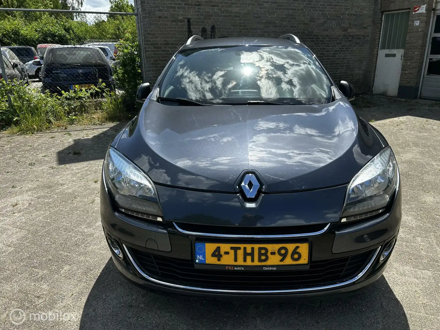 Renault Megane Estate 1.2 TCe Bose Grijs - 2