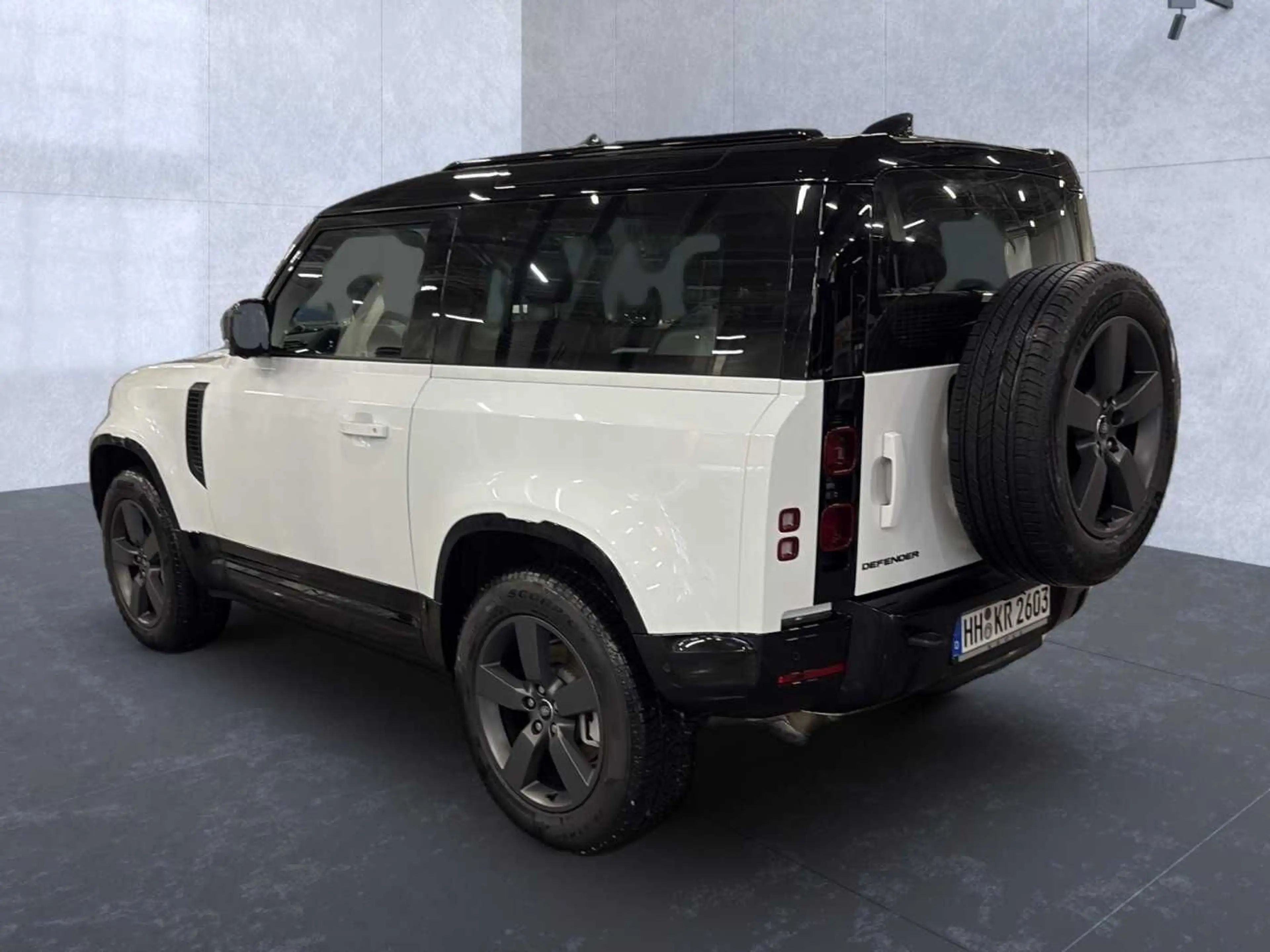Land Rover Defender Defender 90 D300 X-Dyn. SE Pano*20"*ACC — photo 5