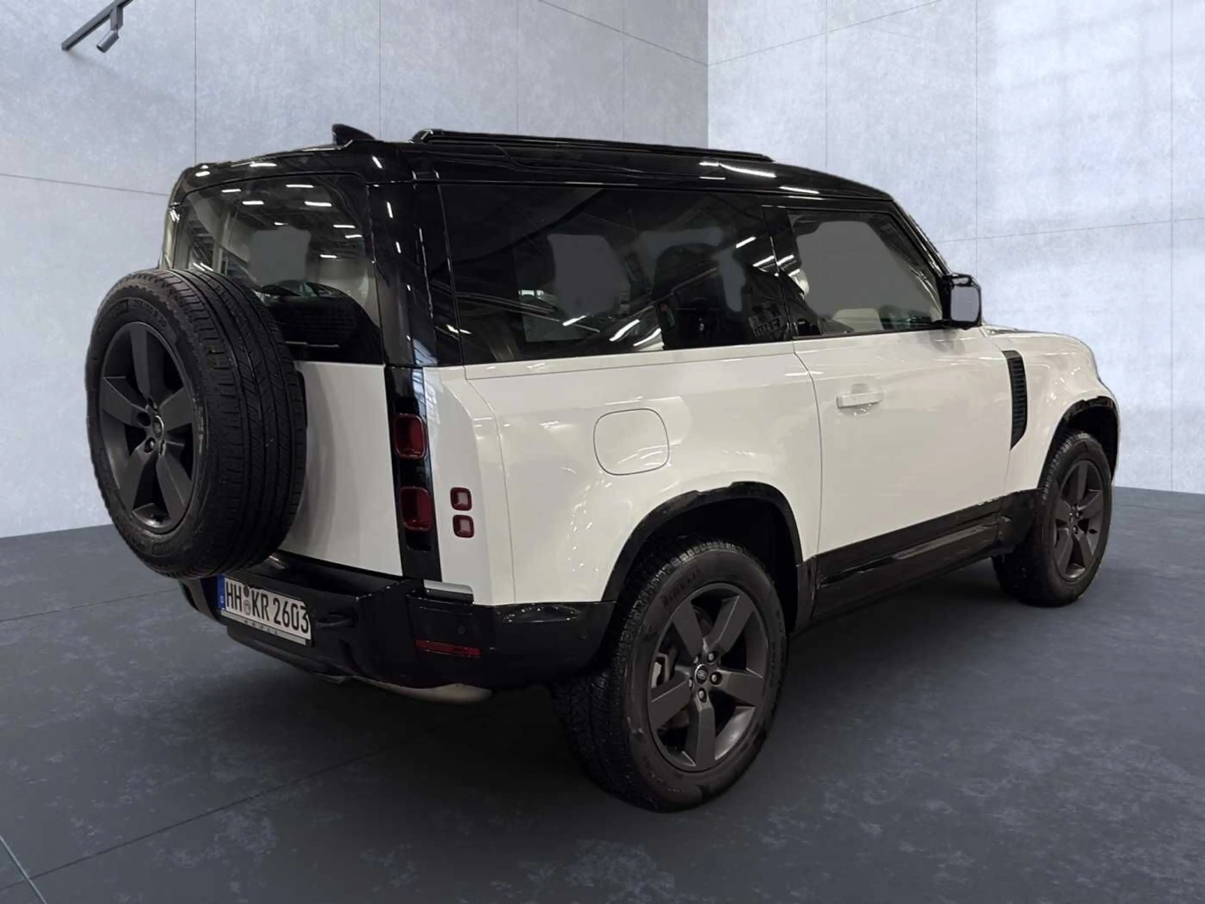 Land Rover Defender Defender 90 D300 X-Dyn. SE Pano*20"*ACC — photo 4