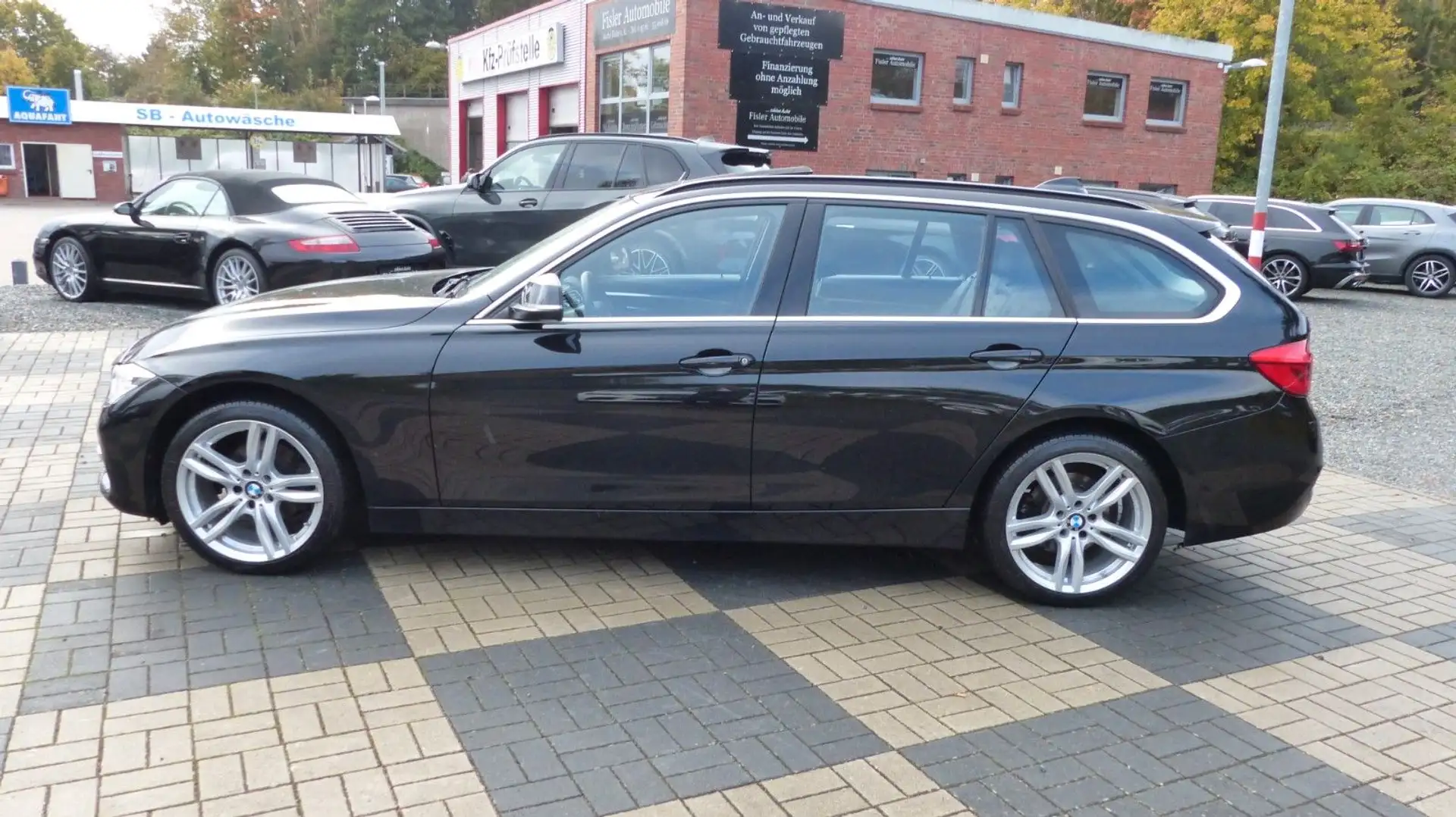 BMW 320 i Luxury Line Purity Leder Pano LED Schwarz - 2