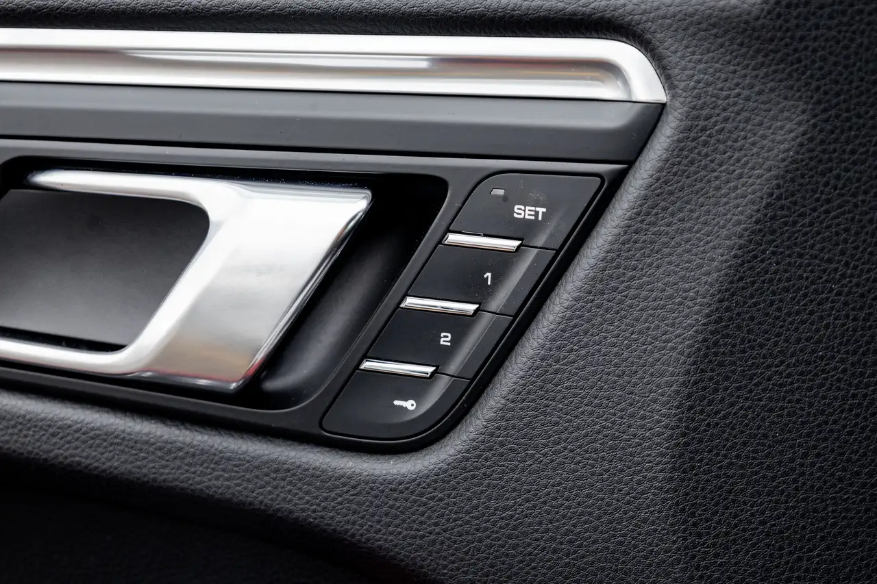 Porsche Macan снимка Porsche Macan