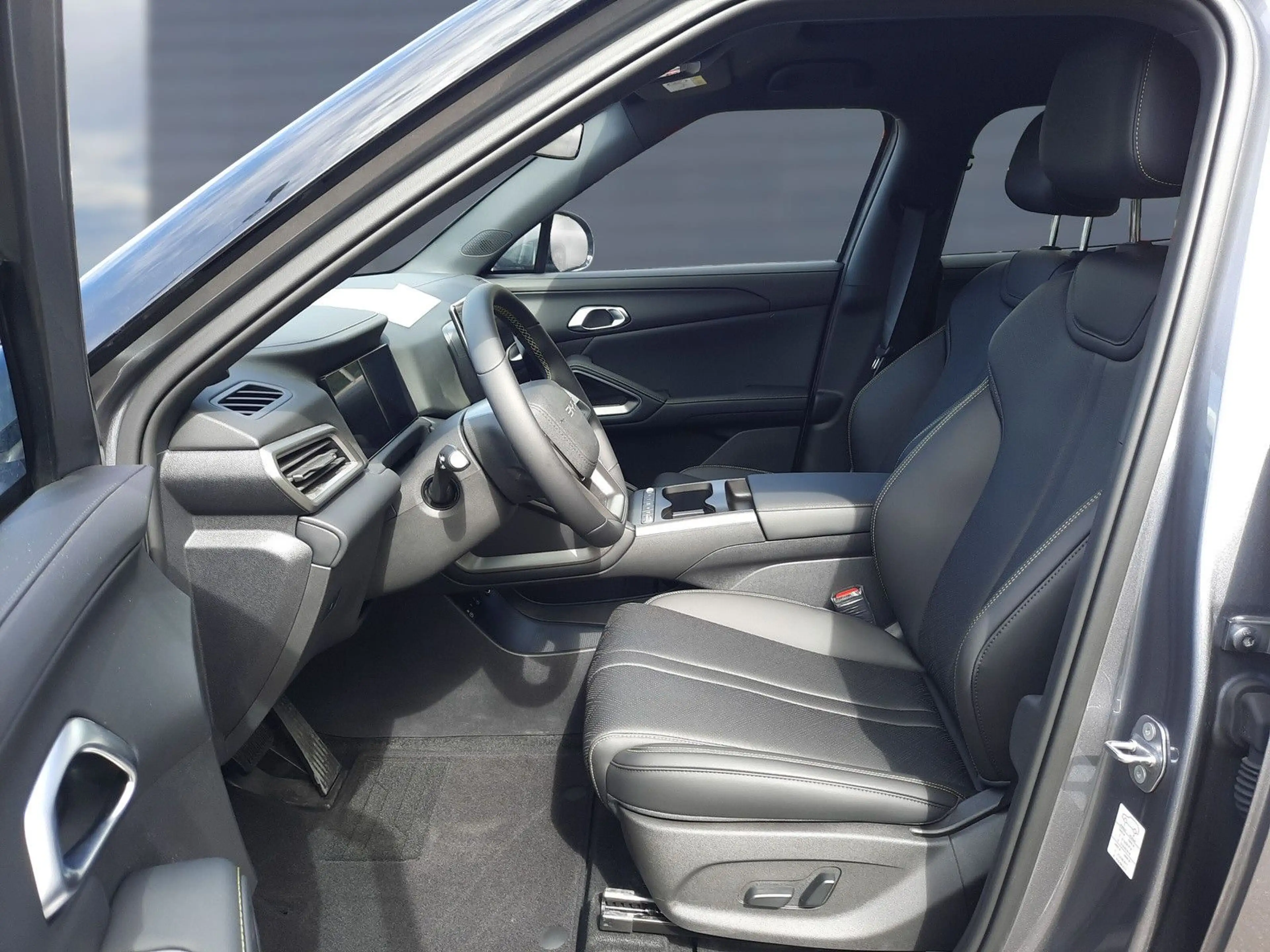 BYD Atto 2 DM-i Boost — photo 10