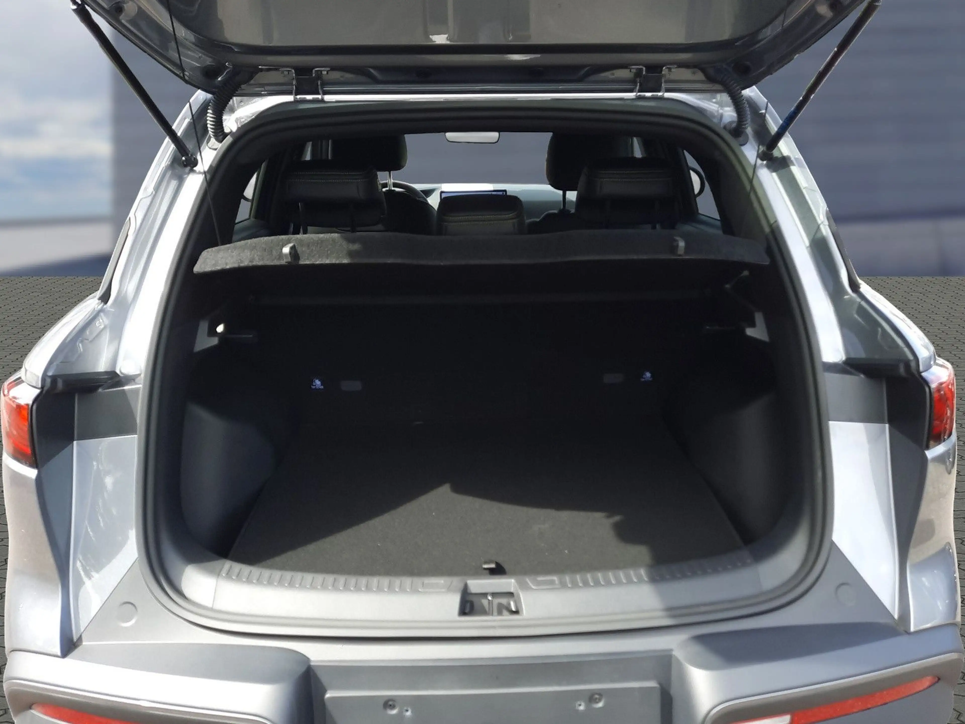 BYD Atto 2 DM-i Boost — photo 9