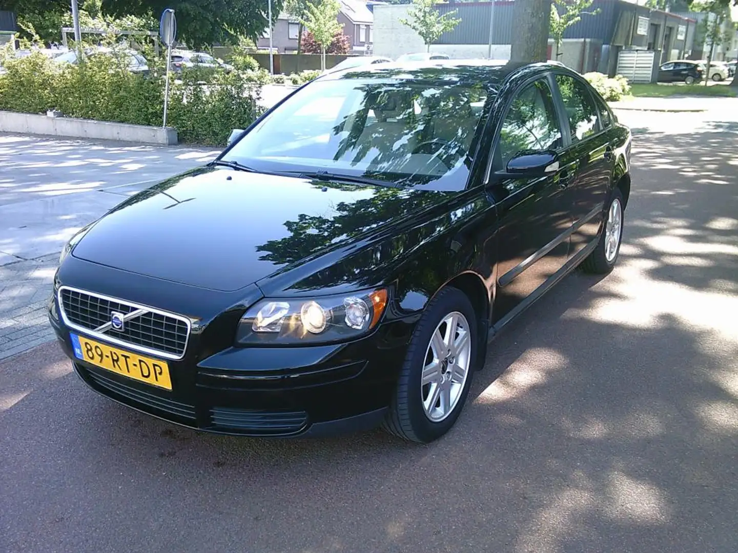 Volvo S40 1.8 Kinetic clima ijs koud Negro - 1