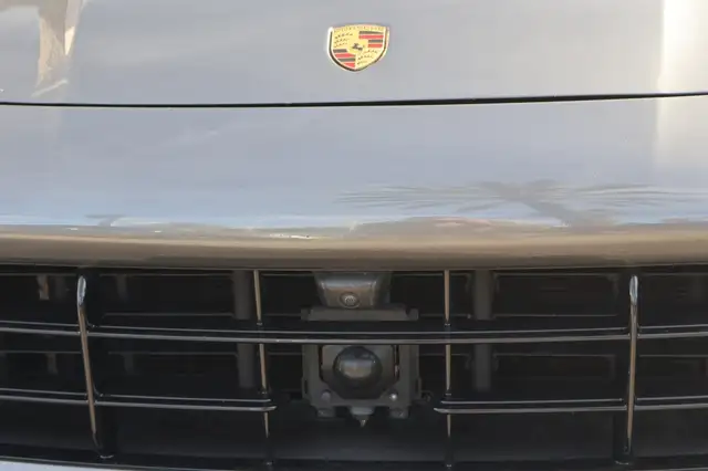 Porsche Cayenne view 10