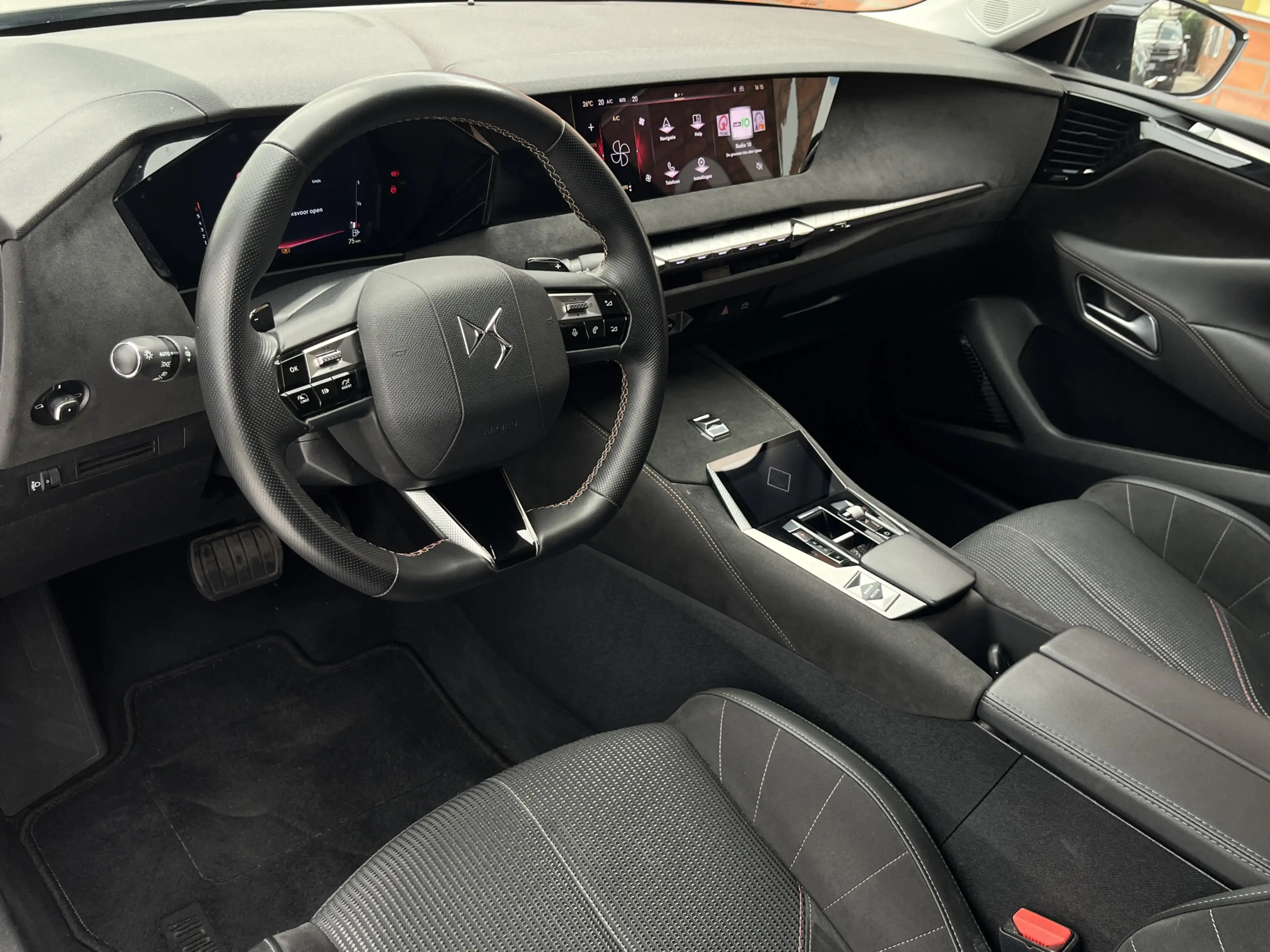 DS Automobiles DS 4 PureTech 130 Performance Line+ | Carplay/Android A — photo 3