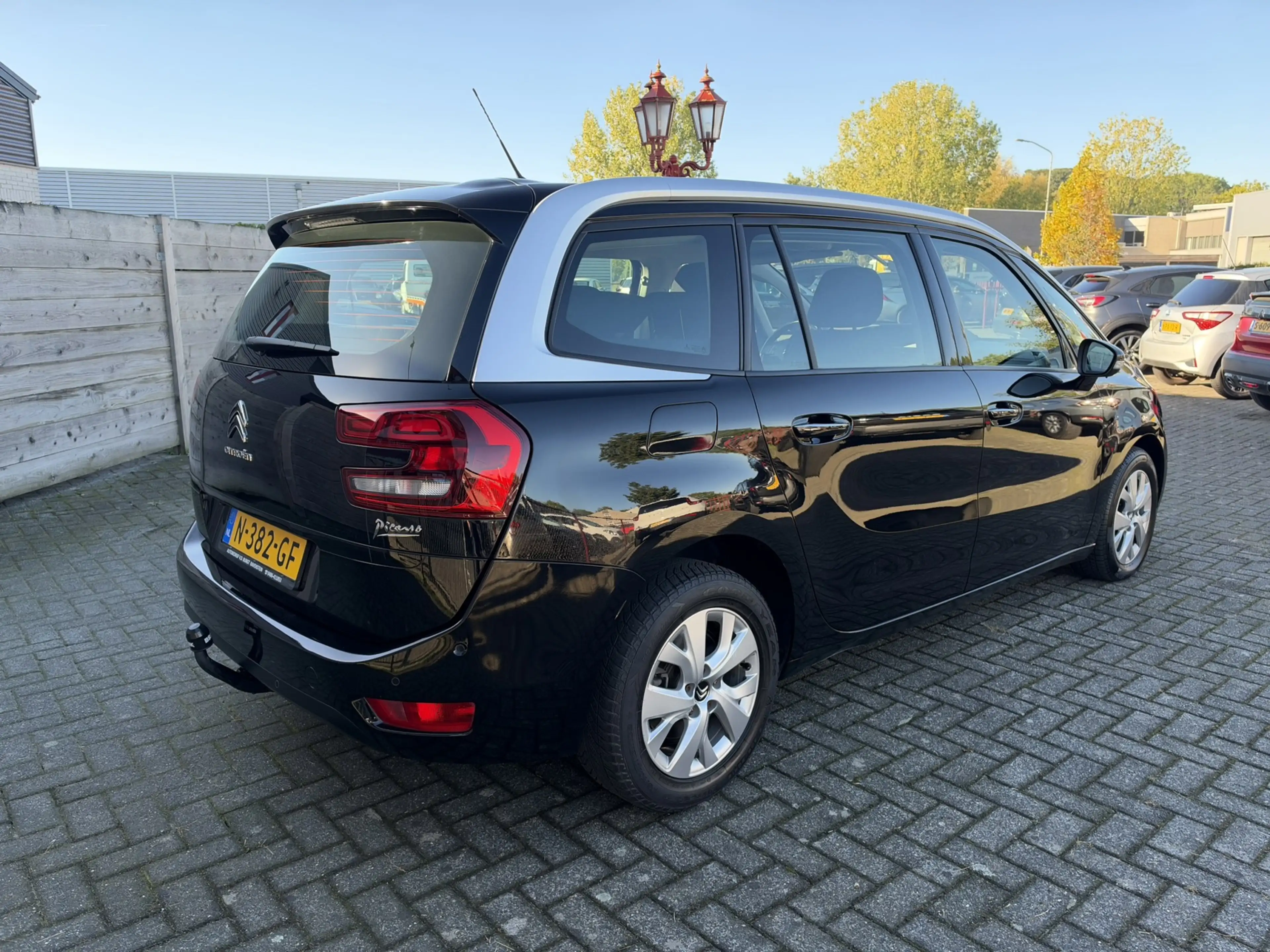Citroen Grand C4 Picasso 1.2 PureTech Feel | Automaat | Trekhaak | Camera | — photo 3