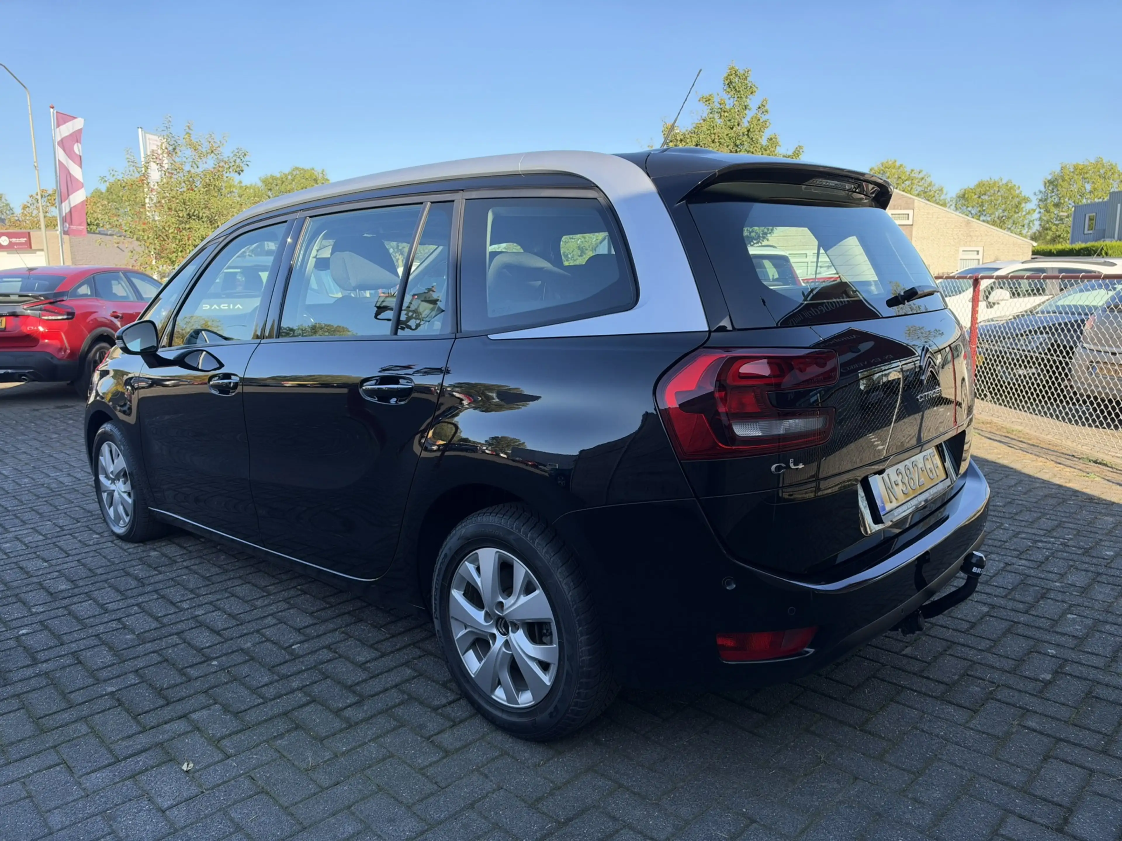 Citroen Grand C4 Picasso 1.2 PureTech Feel | Automaat | Trekhaak | Camera | — photo 2