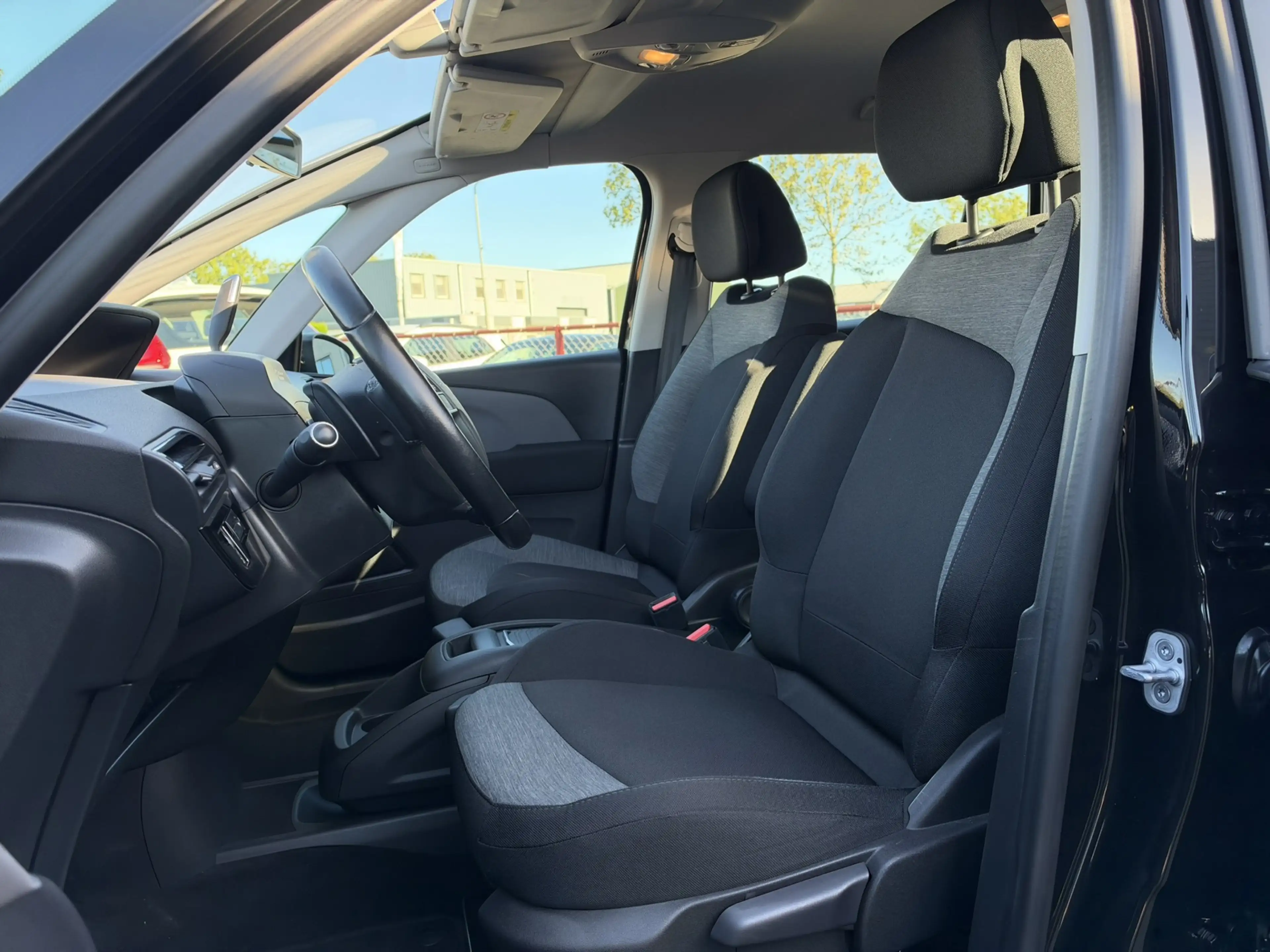 Citroen Grand C4 Picasso 1.2 PureTech Feel | Automaat | Trekhaak | Camera | — photo 9