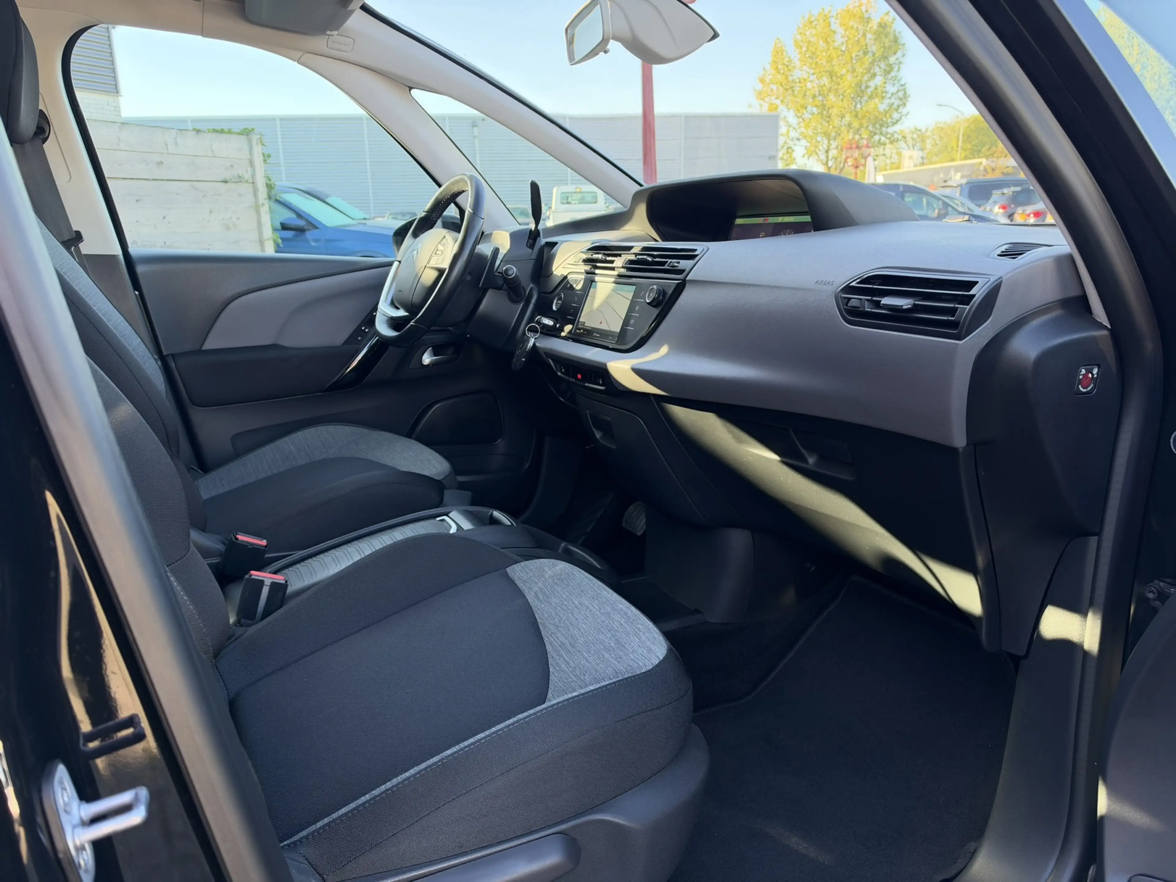 Citroen Grand C4 Picasso 1.2 PureTech Feel | Automaat | Trekhaak | Camera | — photo 13