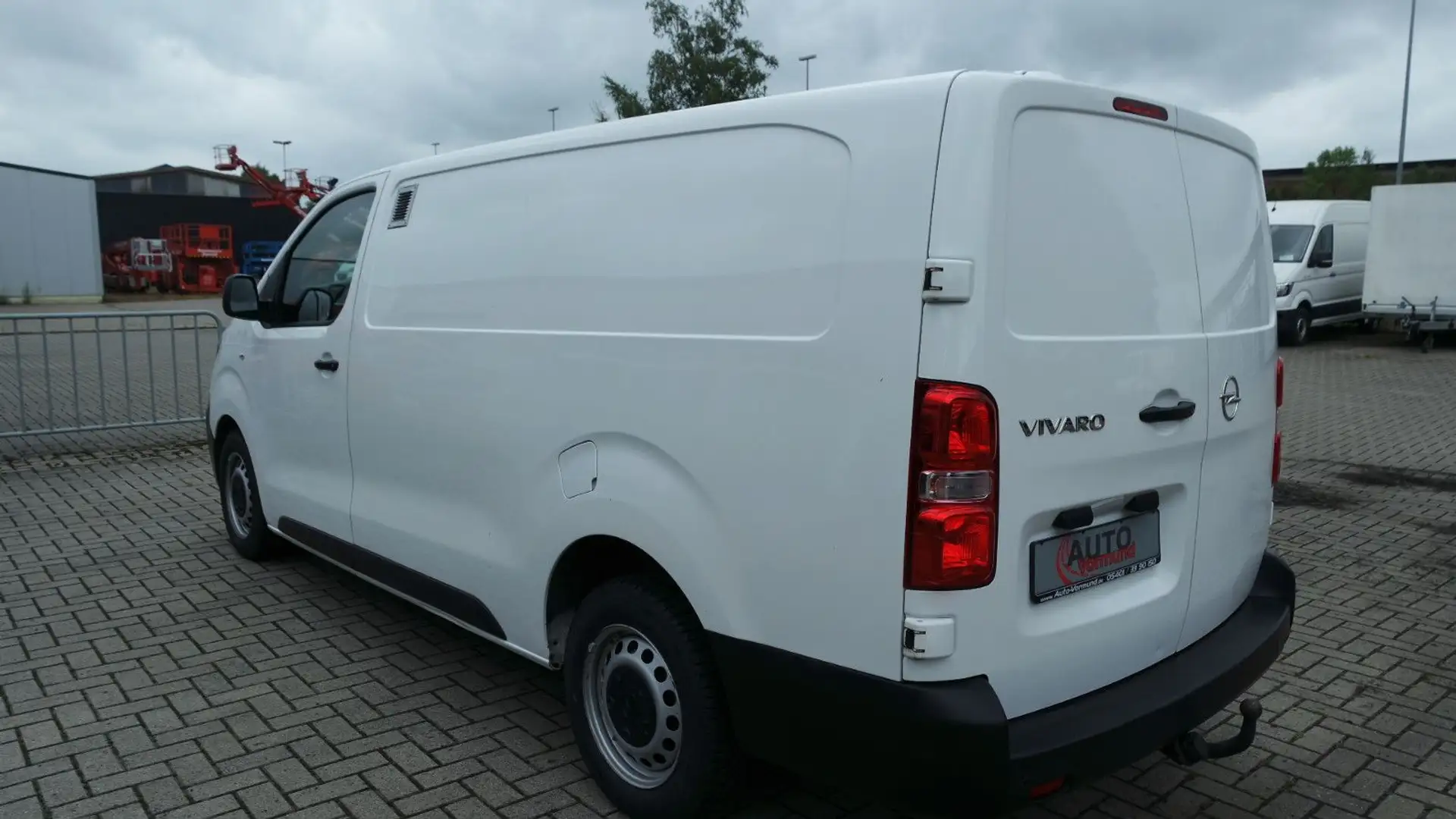 Opel Vivaro Kasten Edition L3, AHK, 1. Hand Blanco - 2